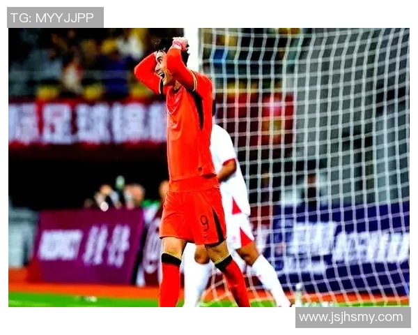 足球明星遭遇诈骗拍广告事件曝光引发行业警惕与反思